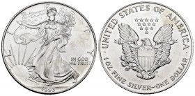 United States. 1 dollar. 1993. (Km-273). Ag. 31,70 g. "American Silver Eagle" (Bullion Coin). Mint state. Est...30,00. 

Spanish Description: Estado...