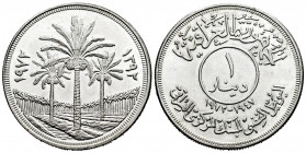 Irak. Dinar. 1972. (Km-137). Ag. 30,81 g. 25th Anniversary of the Central Bank of Iraq. Mint state. Est...45,00. 

Spanish Description: Iraq. Dinar....