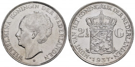 Netherlands. 2 1/2 gulden. 1937. (Km-165). Ag. 24,95 g. Choice VF/Almost XF. Est...30,00. 

Spanish Description: Holanda. 2 1/2 gulden. 1937. (Km-16...