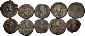 Lot of 10 pieces from the Byzantine Empire. TO EXAMINE. Almost F/Almost VF. Est...50,00. 

Spanish Description: Lote de 10 piezas del Imperio Bizant...