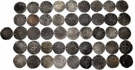 Lot of 46 French medieval coins. TO EXAMINE. Choice F/VF. Est...500,00. 

Spanish Description: Lote de 46 monedas medievales francesas. A EXAMINAR. ...