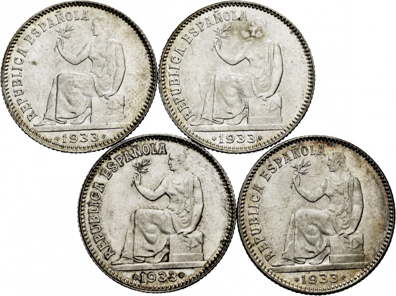 Lot of 4 coins of 1 peseta of 1933. TO EXAMINE. XF/Almost MS. Est...80,00. 

S...