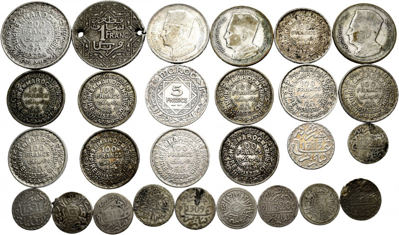 Lot of 27 silver coins from Morocco small modules. Some with holes. TO EXAMINE. ...