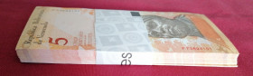 Venezuela, 5 Bolívares, 2007, UNC, p89b, BUNDLE
(Total 100 consecutive banknotes)
Estimate: USD 25-50
