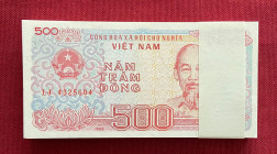 Viet Nam, 500 Dông, 1988, UNC, p101, BUNDLE
(Total 100 consecutive banknotes)
Estimate: USD 25-50