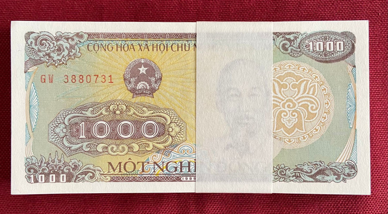 Viet Nam, 1.000 Dông, 1988, UNC, p106, BUNDLE
(Total 100 consecutive banknotes)...