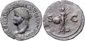 RÖMISCHES REICH, Nero, 54-68, AE As (65), Lugdunum. Büste l., NERO CLAVD CAESAR AVG GER PM TRP IMP PP. Rs.Victoria l. fliegend, hält Schild mit SPQR b...