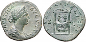 RÖMISCHES REICH, Faustina II., Gemahlin des Marcus Aurelius, +175, AE Sesterz, Rom. Drap. und diademierte Büste r., FAVSTINA AVGVSTA. Rs.Commodus und ...
