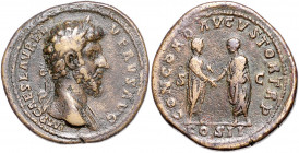 RÖMISCHES REICH, Lucius Verus, 161-169, AE Sesterz TRP =161, Rom. Belorb. Kopf r., IMP CAES L AVREL VERVS AVG. Rs.Verus und Aurelius im Handschlag, CO...