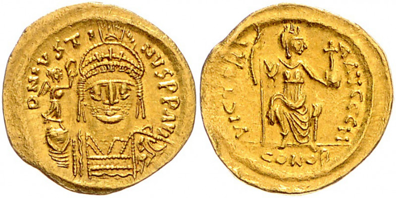 BYZANTINISCHES REICH, Justin II., 565-578, AV Solidus, Constantinopel. Behelmte ...