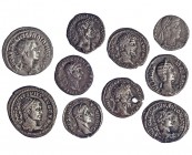 7 denarios: Trajano, Adriano, Marco Aurelio (con agujero), Septimio Severo, Heliogábalo, Julia Mamea y Alejandro Severo. 2 antonianos: Caracalla y Gor...