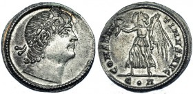 CONSTANTINO II. Silicua. Constantinopla (337_340). A/ Cabeza diademada a der., con los ojo hacia Dios. R/ La Victoria a izq. sosteniendo corona y palm...