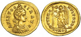 AELIA EUDOCIA, esposa de Teodosio II. Sólido. Constantinópolis (423-429). A/ Busto drapeado, perlado y diademado a der. con pendientes y collar, coron...