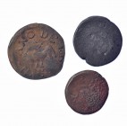 3 monedas: 1/2 real, 1813, Guayana; 1/8 de real, 1818, Durango y 1/2 real, S/F, Cartagena de Indias. BC+/MBC-.