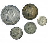 5 monedas falsas de época. Madrid. 20 reales, 1855, metal blanco; 4 reales, 1848, metal blanco; 4 escudos, 1867, metal blanco; 10 reales, 1855, Barcel...