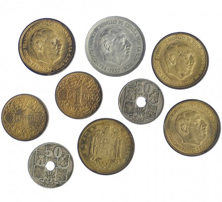 50 céntimos, 1949, flechas invertidas (2) en MBC; 1 peseta, 1944 (2), B. O., SC;...
