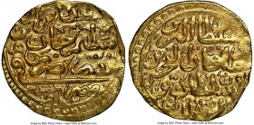 Ottoman Empire. Murad III (AH 982-1003 / AD 1574-1595) gold Sultani AH 982 (AD 1574/1575) MS62 NGC, Misr mint (in Egypt), A-1332.2. 20mm. 3.30gm. 

...