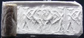 Mésopotamie - Royaume d'Akkad - Sceau cylindre en pierre - 2300 / 2200 av. J.-C.
Beau sceau cylindre en pierre dont l'empreinte représente le roi Nar...