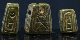 Proche Orient - Cachet quadrangulaire en pierre - 3000 / 2000 av. J.-C.
Joli cachet quadrangulaire en pierre dont les empreintes représentent des bat...