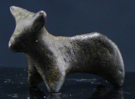 Luristan - Iran - Bovin en bronze - 1000 av. J.-C.
Joli petit bovin en bronze. 30 mm.