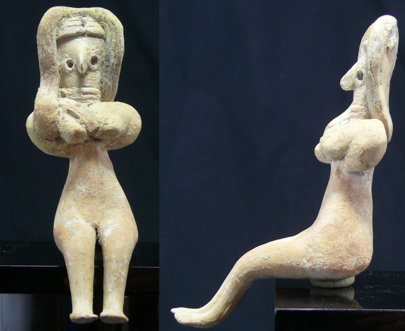 Vallée de l'Indus - Merghar - Statuette de femme assise - 2800 / 2600 av. J.-C....