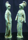Romain - Statuette d'Athéna en bronze - 100 / 200 ap. J.-C.
Jolie statuette en bronze représentant le déesse Athéna, debout dans un mouvement de marc...