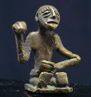 Afrique - Côte d'Ivoire et Ghana, Akan - Poids en bronze servant à peser l'or - 1ère moitié du XXe siècle
Poids antropomorphe en bronze représentant ...
