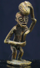 Afrique - Côte d'Ivoire et Ghana, Akan - Poids en bronze servant à peser l'or - 1ère moitié du XXe siècle
Poids antropomorphe en bronze représentant ...