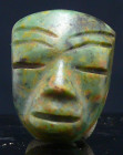 Précolombien - Maya - Tête en jade - 1000 ap. J.-C.
Belle petite tête en jade . 30 mm.