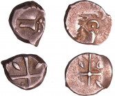 Tectosages - Drachme à la tête cubiste (121-52 av. J.-C.) - Lot de 2 monnaies
A/ Anépigraphe. Tête stylisée à gauche avec la chevelure sous forme de ...