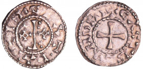 Raoul (923-936) - Denier (Château Landon)
A/ + CRATIA D-I Monogramme de Raoul.
R/ + CASTIS LANDNI Croix.
SUP
Nou.16B-MG.1601
Ar ; 1.17 gr ; 19 mm...
