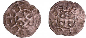 Philippe 1er (1060-1108) - Obole 4ème type de Mâcon
A/ PIIIPVS REX (légende rétrograde) Losange cantonné de quatre points.
R/ + MATISCON (légende ré...