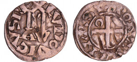 Louis VI (1108-1137) - Denier de Pontoise - 6ème type
A/ LVDOVICVS REX dans le champ. W et A suspendus de part et d'autre d'un V. 
R/ +PONTISICNRRSI...