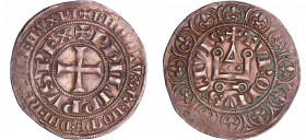 Philippe IV (1285-1314) - Gros tournois à l'O long
A/ + BNDICTV:SIT: NOmE: DNI: nRI: DEI: IhV. XPI intérieur : PhILIPPVS REX. Croix L avec un trident...
