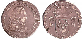 Henri III (1574-1589) - Teston - 3ème type - 1575 T (Nantes)
A/ HENRICVS III D G FRAN ET POL REX. Buste au col fraisé, lauré et barbu à droite. 
R/ ...