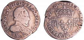 Henri III (1574-1589) - Teston - 4ème type - 1575 B (Rouen)
A/ HENRICVS. III. D. G. FRAN. ET. POL. REX. Buste au col plat, lauré et barbu à droite. ...