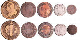 Lot de 5 monnaies période révolution française
1 centemie AN 7 A (Paris) ; 5 centimes AN 7 A (Paris) ; 5 centimes AN 7 A (Paris) ; 2 sols AN 4 W ; 15...