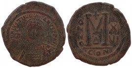 Justinian I. 527-565. AE Follis. Constantinople, 542/43 (regnal year 16).