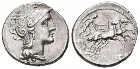 GENS CLAUDIA. Denario. (Ar. 4,04g/18mm). 110-109 a.C. Roma. (FFC 564; Crawford 299/1a). Anv: Cabeza de Roma a derecha, detrás objeto triangular. Rev: ...