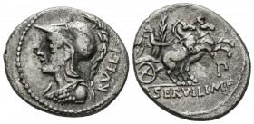 GENS SERVILIA. Denario. (Ar. 3,11g/20mm). 100 a.C. Norte de Italia. (FFC 1118; Crawford 328/1). Anv: Cabeza de Minerva a izquierda, detrás leyenda: RV...