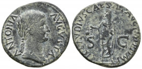 ANTONIA. As. (Ae. 11,06g/29mm). 41-42 d.C. Roma. (RIC 92). Anv: Busto drapeado con el pelo recogido a derecha de Antonia, alrededor leyenda: ANTONIA A...