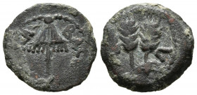 JUDAEA, Agripa I. Prutah. (Ae. 2,39g/17mm). 37-44 d.C. Jerusalem. (Seaby 5567). Anv: Dosel en forma de paraguas, alrededor leyenda. Rev: Tres espigas,...