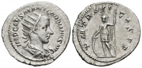 GORDIANO III. Antoniniano. (Ar. 3,93g/24mm). 239 d.C. Roma. (RIC 20). Anv: Busto radiado y drapeado de Gordiano III a derecha, alrededor leyenda: IMP ...