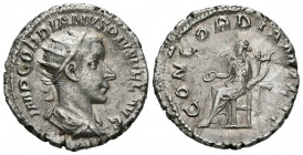GORDIANO III. Antoniniano. (Ar. 5,17g/21mm). 240-241 d.C. Roma. (RIC 65). Anv: Busto radiado y drapeado de Gordiano III a derecha, alrededor leyenda: ...