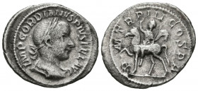 GORDIANO III. Denario. (Ar. 2,61g/22mm). 240 d.C. Roma. (RIC 81). Anv: Busto diademado y drapeado de Gordiano III a derecha, alrededor leyenda: IMP GO...
