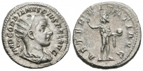 GORDIANO III. Antoniniano. (Ar. 4,87g/22mm). 240-244 d.C. Roma. (RIC 82). Anv: Busto radiado y drapeado de Gordiano III a derecha, alrededor leyenda: ...