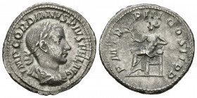 GORDIANO III. Denario. (Ar. 3,07g/20mm). 240 d.C. Roma. (RIC 114). Anv: Busto laureado y drapeado de Gordiano III a derecha, alrededor leyenda: IMP GO...