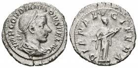 GORDIANO III. Denario. (Ar. 2,60g/20mm). 241 d.C. Roma. (RIC 127). Anv: Busto laureado y drapeado de Gordiano III a derecha, alrededor leyenda: IMP GO...