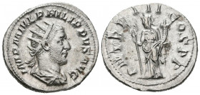 FILIPO I. Antoniniano. (Ar. 4,49g/23mm). 246 d.C. Roma. (RIC 3). Anv: Busto radiado y drapeado de Filipo I a derecha, alrededor leyenda: IMP M IVL PHI...