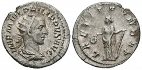 FILIPO I. Antoniniano. (Ar. 4,11g/23mm). 244-247 d.C. Roma. (RIC 36b). Anv: Busto radiado y drapeado de Filipo I a derecha, alrededor leyenda: IMP M I...
